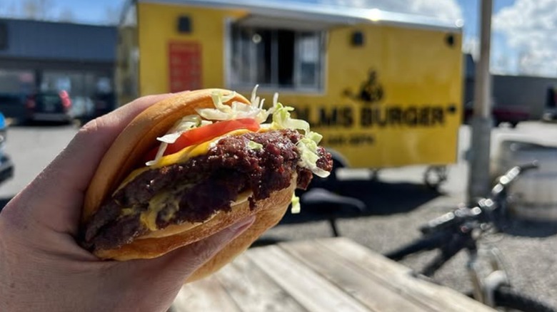 Cholms Burger burger