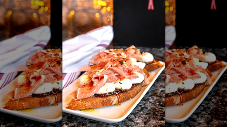 Fig and Prosciutto Bruschetta with house made ricotta and honey from ÀLAVITA restaurant in Idaho