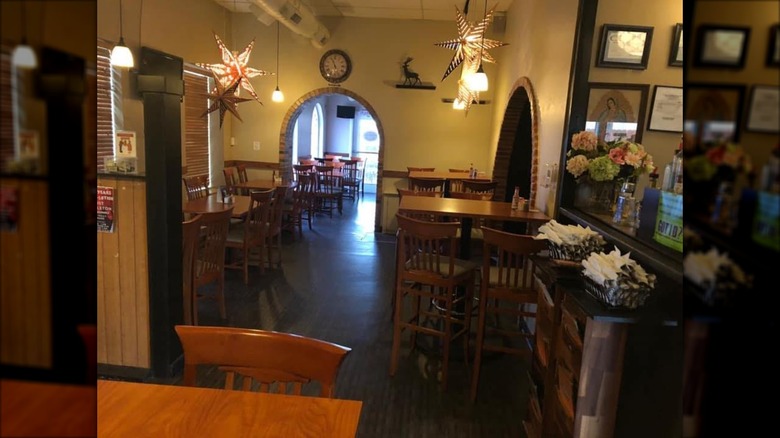 La Herradura Mexican Restaurant interior dining area