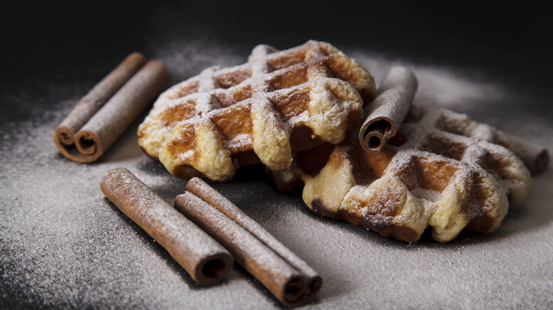 Cinnamon waffles with powdered sugar