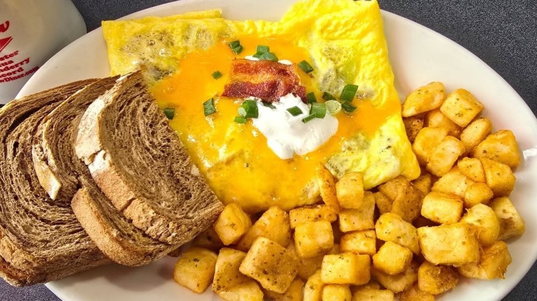 Red Arrow Diner plate of potato bacon omelet with toast
