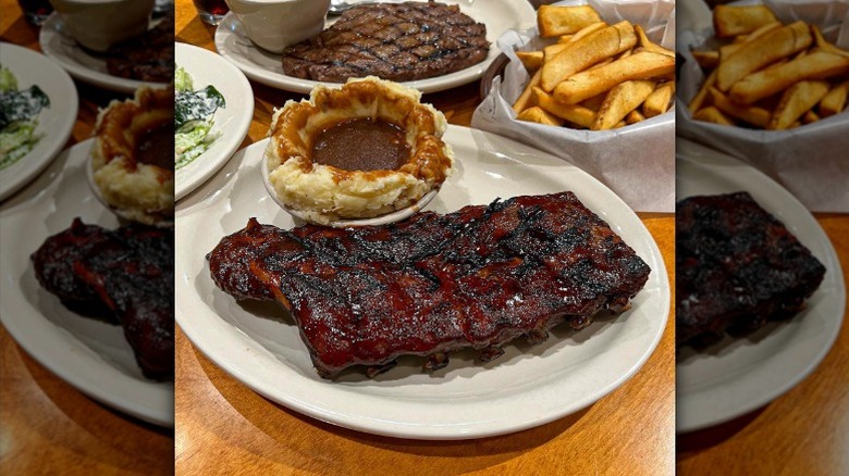 Ribs with mashed potatoes from Texas Roadhouse