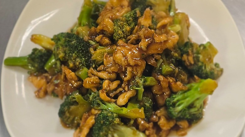 Chinese dish with broccoli from Taste Place.
