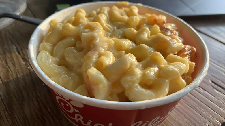 A close up of a bowl of mac and cheese from Chick-fil-a