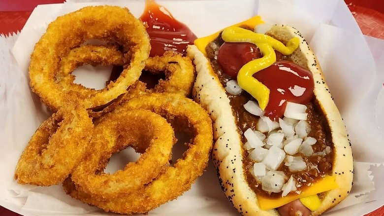 hot dog and onion rings from Mel's Hot Dogs