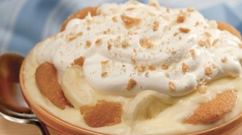 Closeup of Golden Corral Banana Pudding