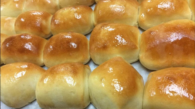 Golden Corral yeast rolls