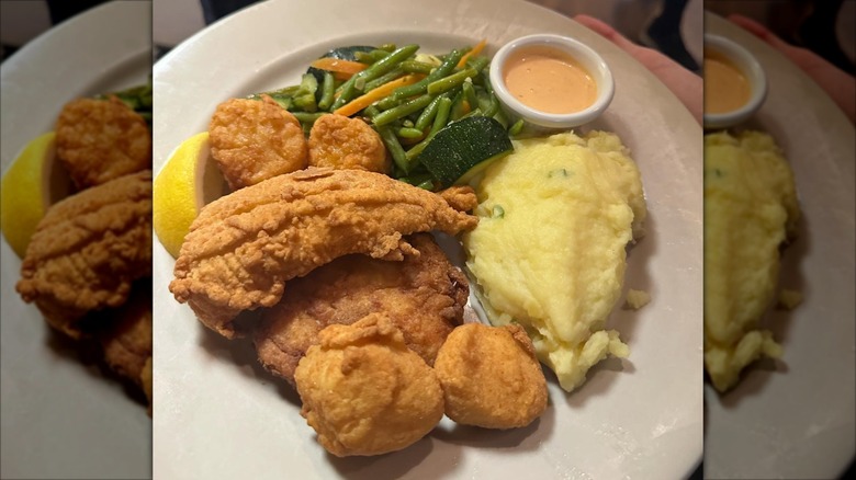 Fried crayfish and other fried seafood