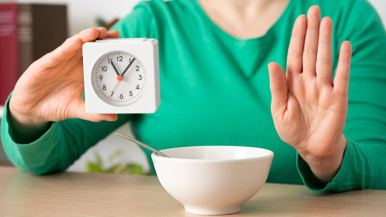 The Best Time To Stop Eating Before Heading To Bed
