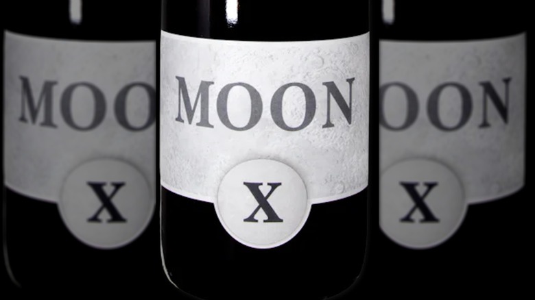 Moon X Pinot Noir label