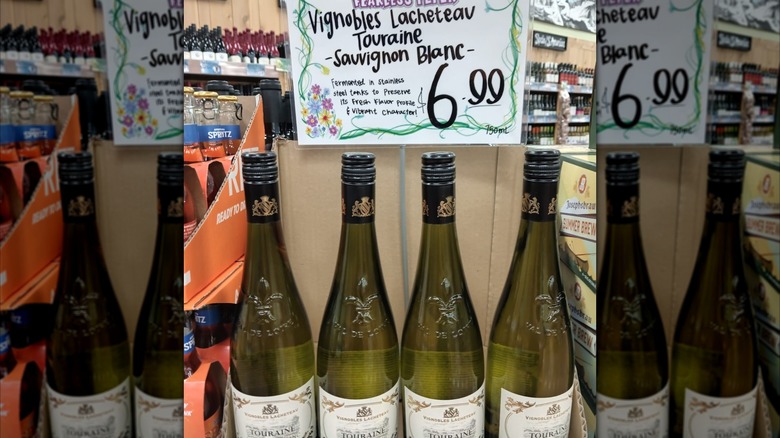 Vignoble Lacheteau Touraine Sauvignon Blanc display with price tag at Trader Joe's
