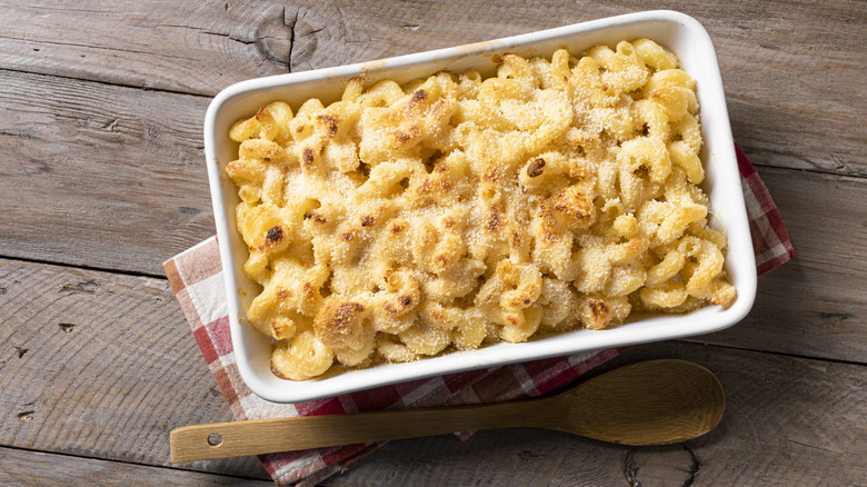 Macaroni and cheese in a white pan
