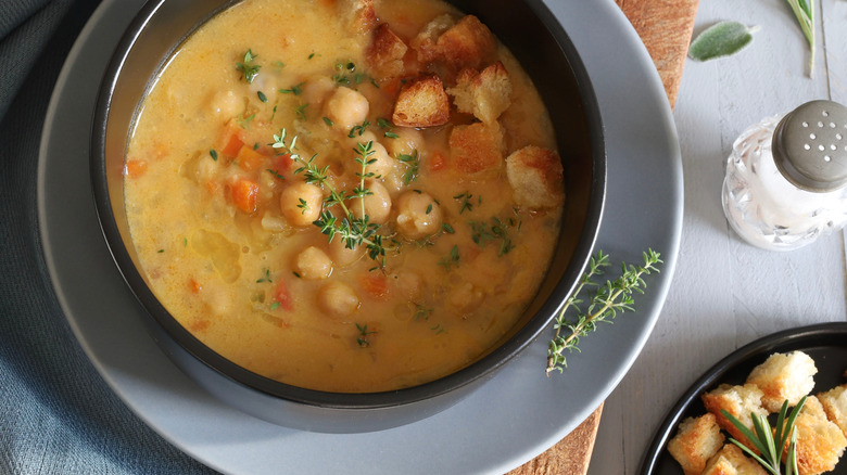 chickpea soup with croutons in bowl