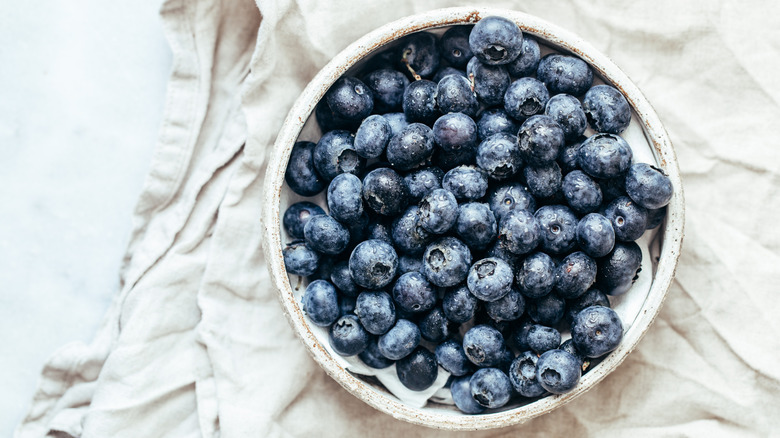 Top view of a bowl of fresh blueberries