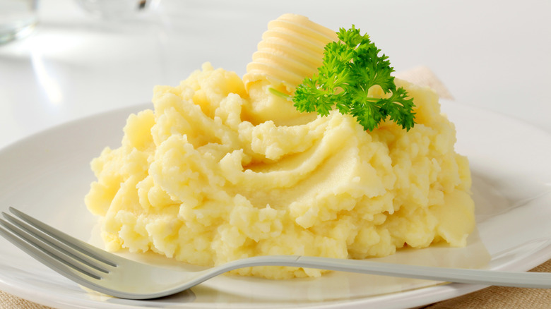 The Chain Restaurant Mashed Potatoes That Taste Homemade, According To Reviews