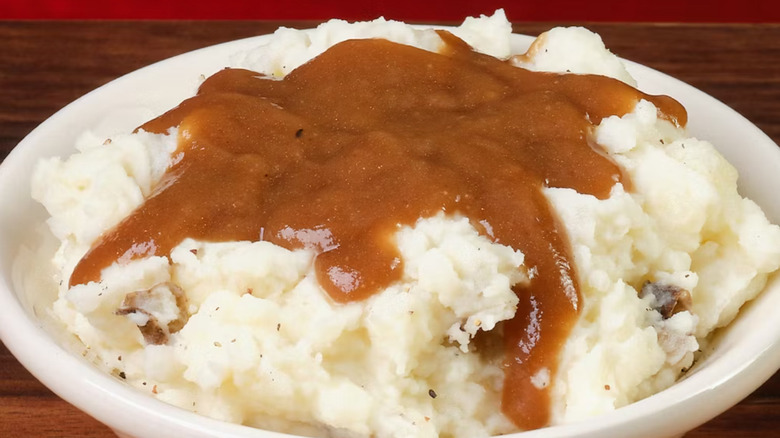 Texas Roadhouse mashed potatoes with brown gravy