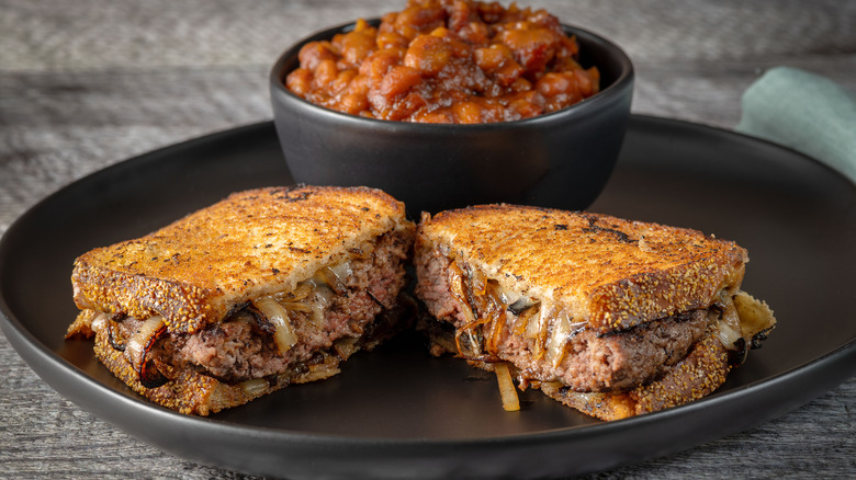 Beef patty melt