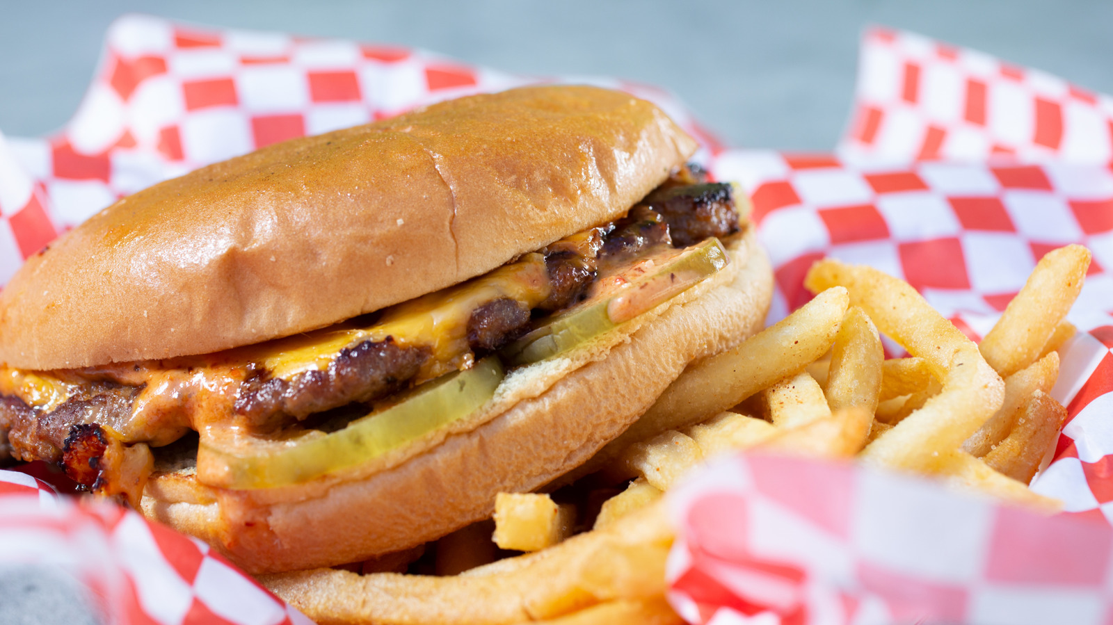 The Fast Food Burger Joint That's Guaranteed To Hurt Your Wallet