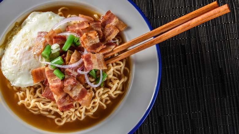 bacon ramen