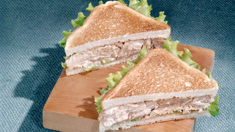 Tuna salad sandwich with lettuce