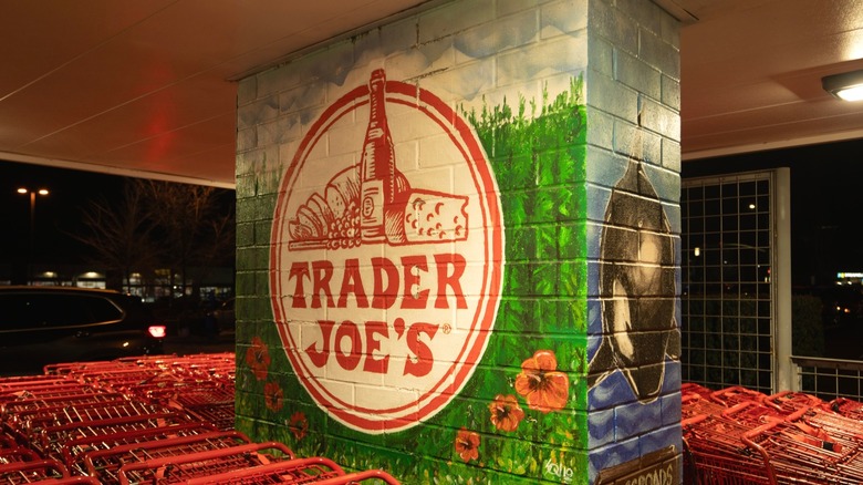 A mural at a Trader Joe's in Bellevue, Washington.