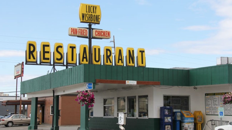 Exterior sign of Lucky Wishbone diner
