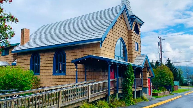 Exterior of Resurrect Art Coffee House