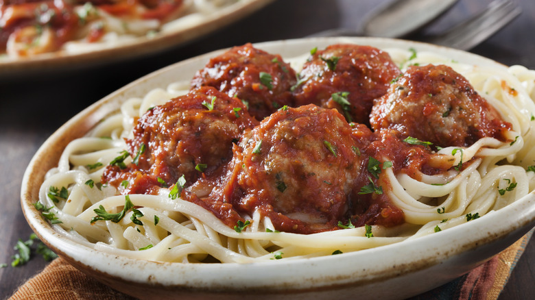 Pasta with meatballs and marinara sauce