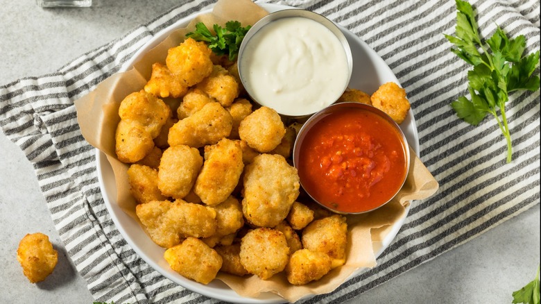 Homemade Deep Fried Wisconsin Cheese Curds with Dipping Sauce