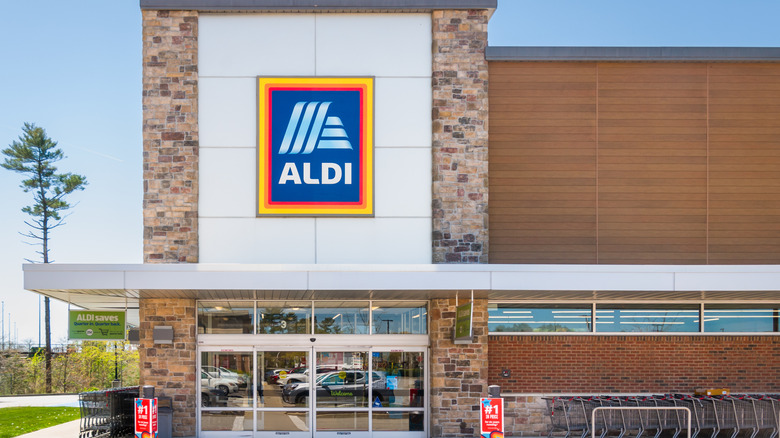Aldi storefront