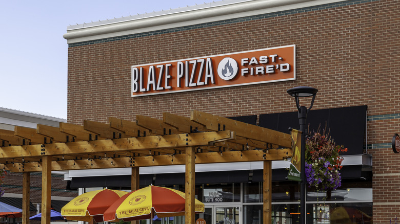 Blaze Pizza restaurant exterior