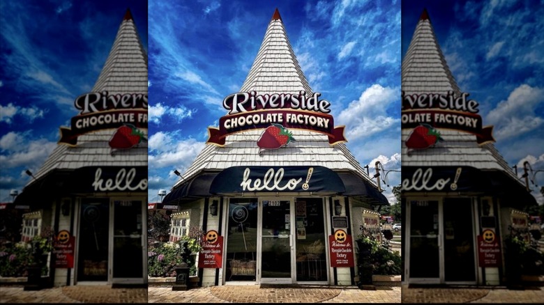 Riverside Chocolate Factory storefront in teepee-shaped building