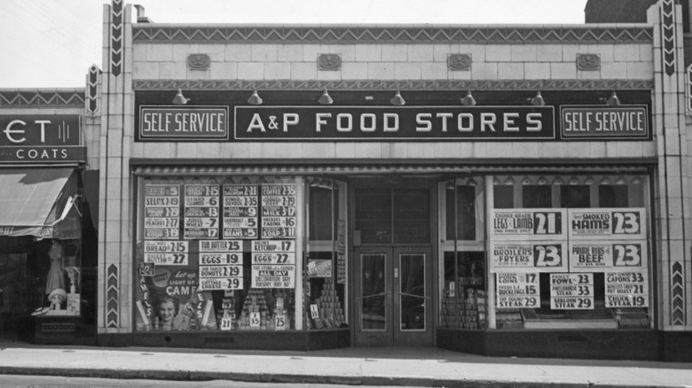A black-and-white photo of an A&P store exterior.