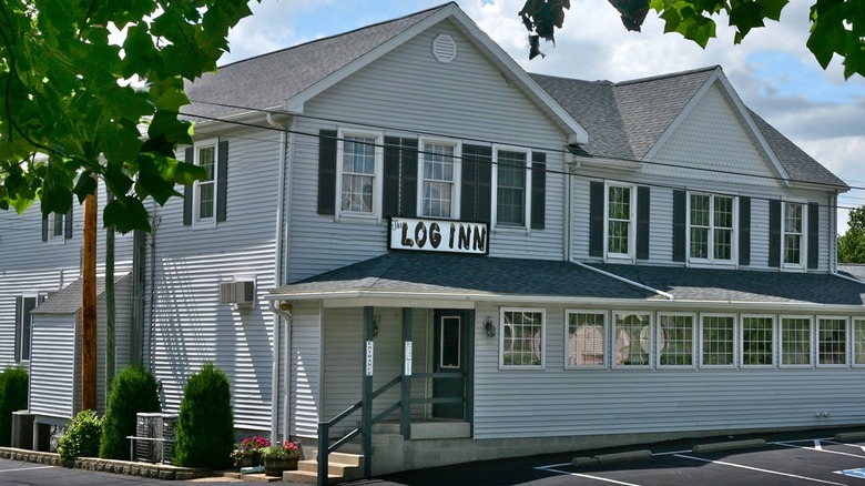 outside of Log Inn in Indiana