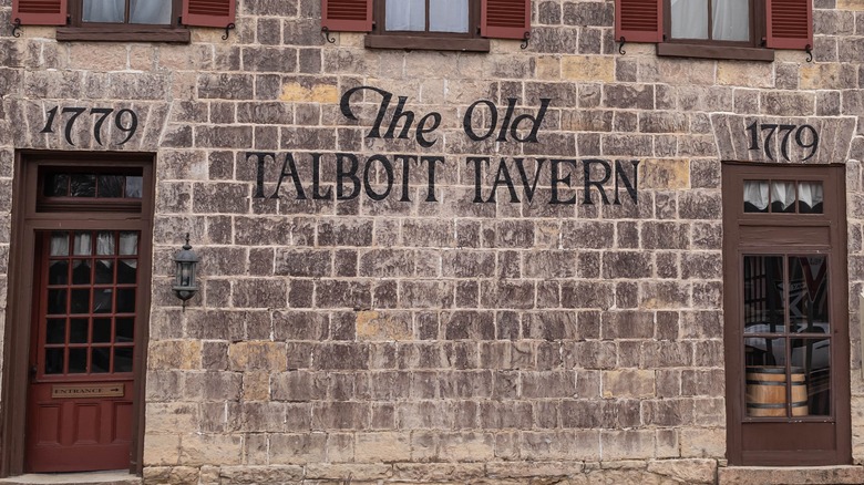 exterior wall of the Old Talbott Tavern in Kentucky