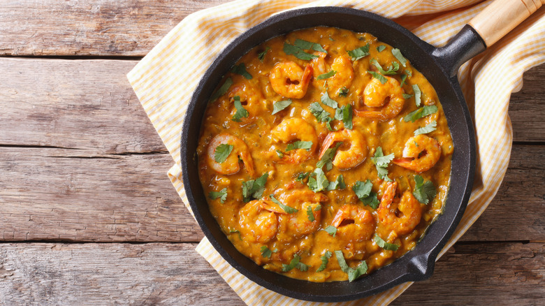 Shrimp in pan with sauce