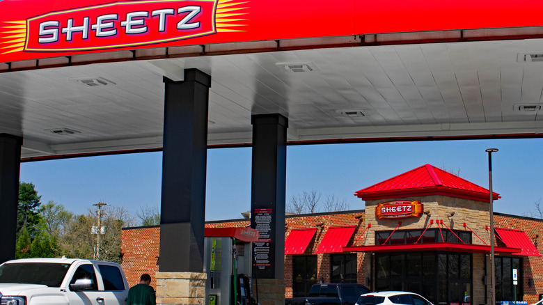 Exterior of a Sheetz gas station and convenience store