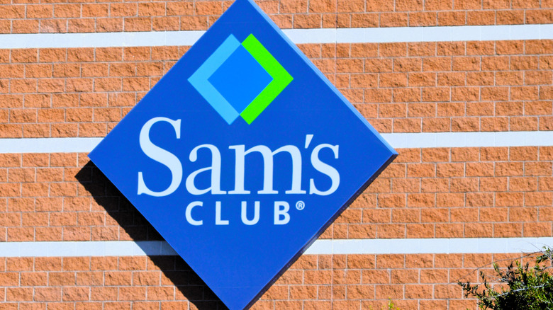 Exterior of a Sam's Club focusing on the sign