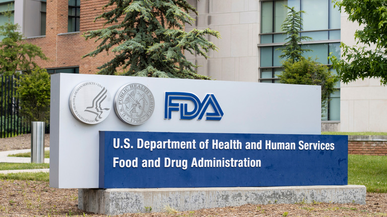 usda fda sign outside building