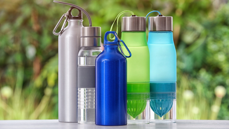 Assorted reusable water bottles