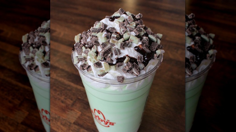 Mint shake with chocolate on top