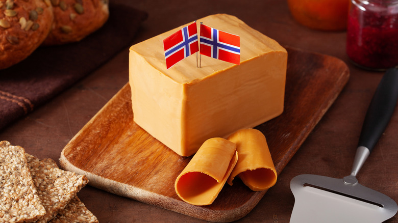 brunost with paper Norwegian flag