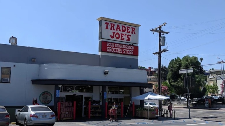 Exterior of Trader Joe's located in Silver Lake on Hyperion Avenue in Los Angeles