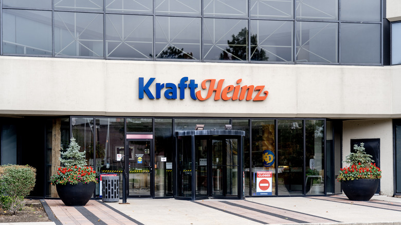 Entrance to Kraft Heinz corporate offices in plain office building
