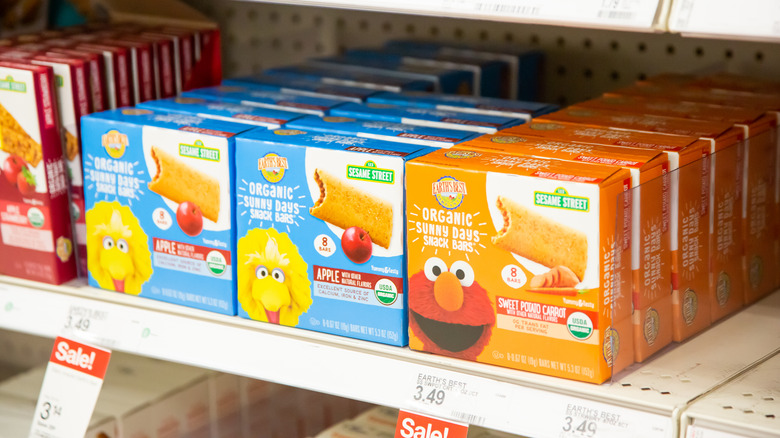 Earth's Best Organic Sunny Day Snack Bar boxes on store shelves