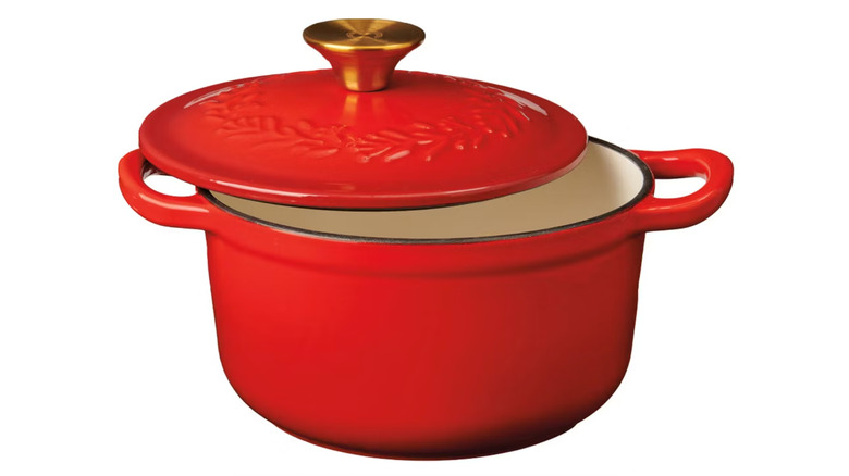 Merry Moments red Dutch oven from Aldi