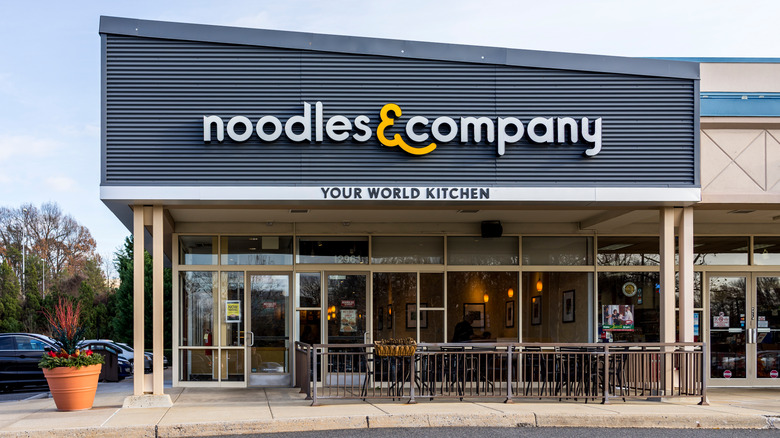 Noodles & Company restaurant exterior