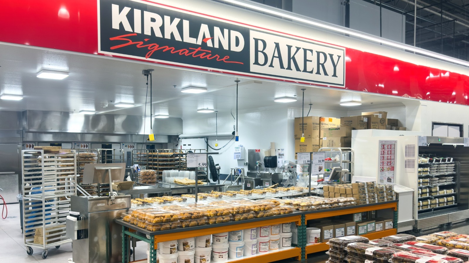 This Costco Fan-Favorite Cheesecake Is Finally Back In The Bakery For The Summer...