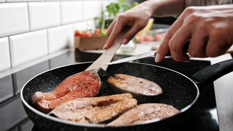 This Costco Find Will Finally Stop Oil Splatters From Wrecking Your Kitchen