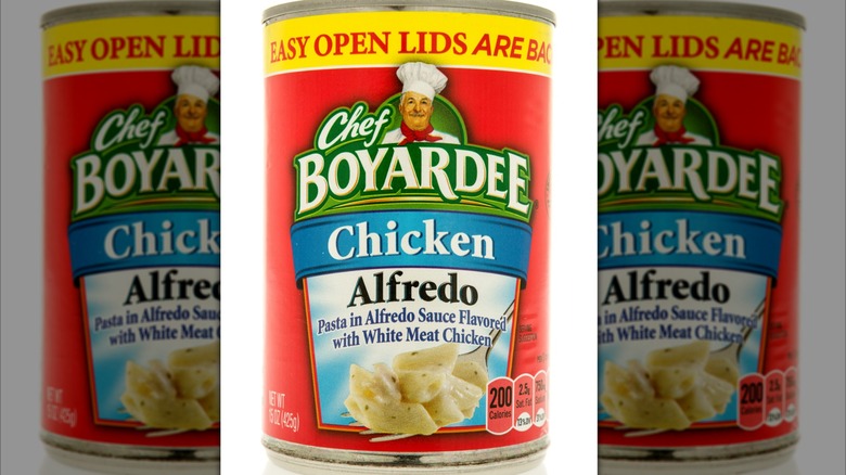 Can of Chef Boyardee Chicken Alfredo